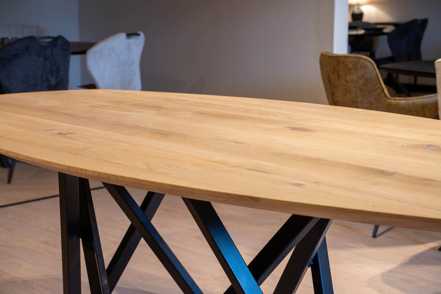 Massief Eiken Deens Ovalen Tafel - Met Hoek
