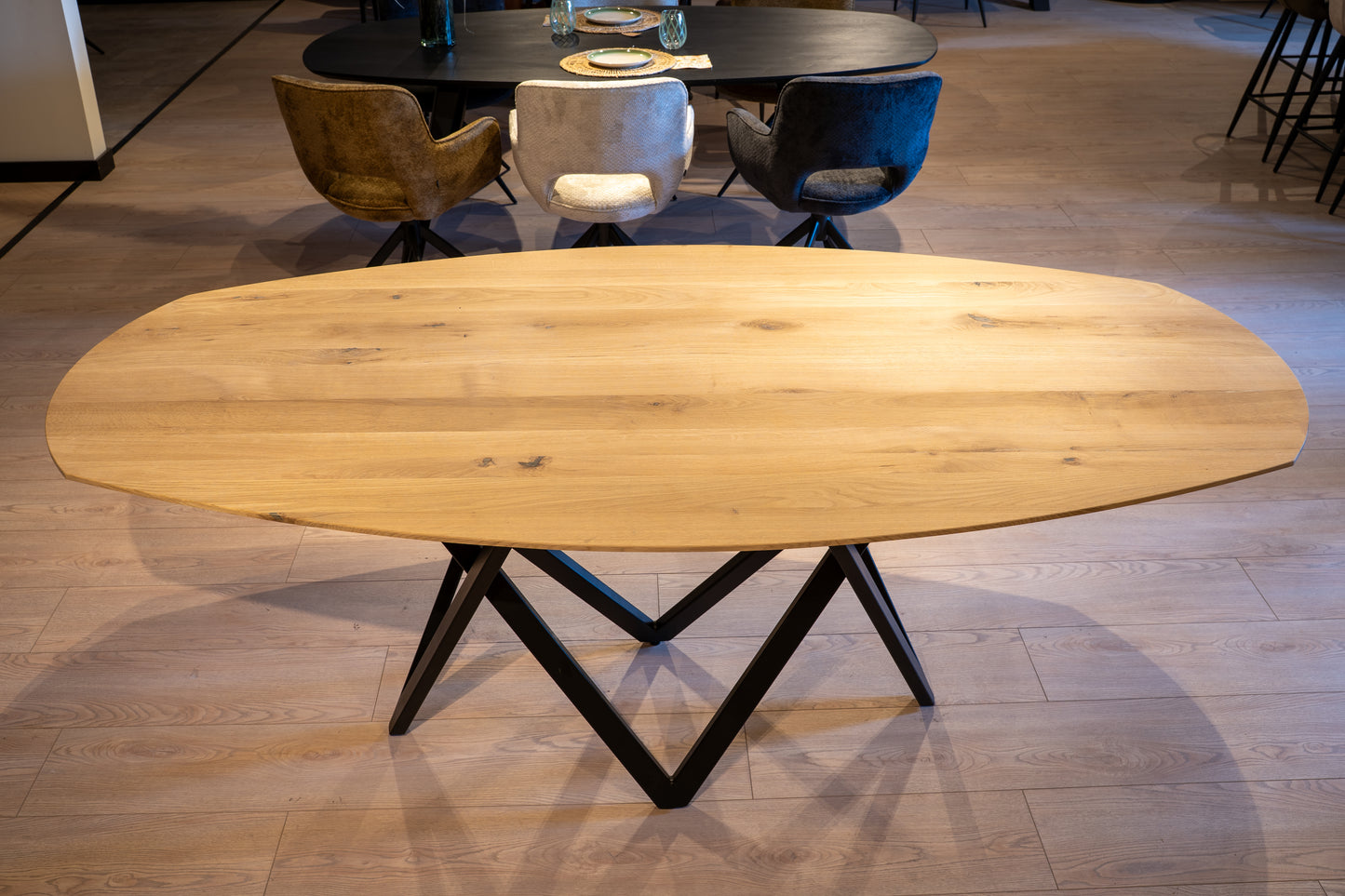 Massief Eiken Deens Ovalen Tafel - Met Hoek